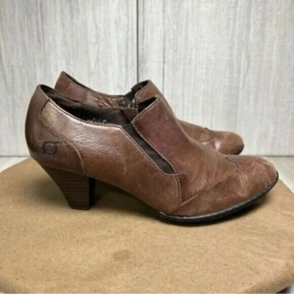 Born Brown Leather Wingtip Heel Boots Booties Side Zip  Ankle Womens Size 7 - Picture 1 of 10